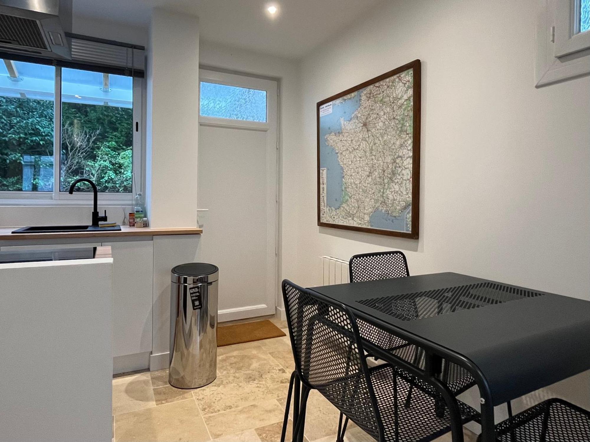 Loft Avec Terrasse Et Jardin Apartment Angouleme Bagian luar foto