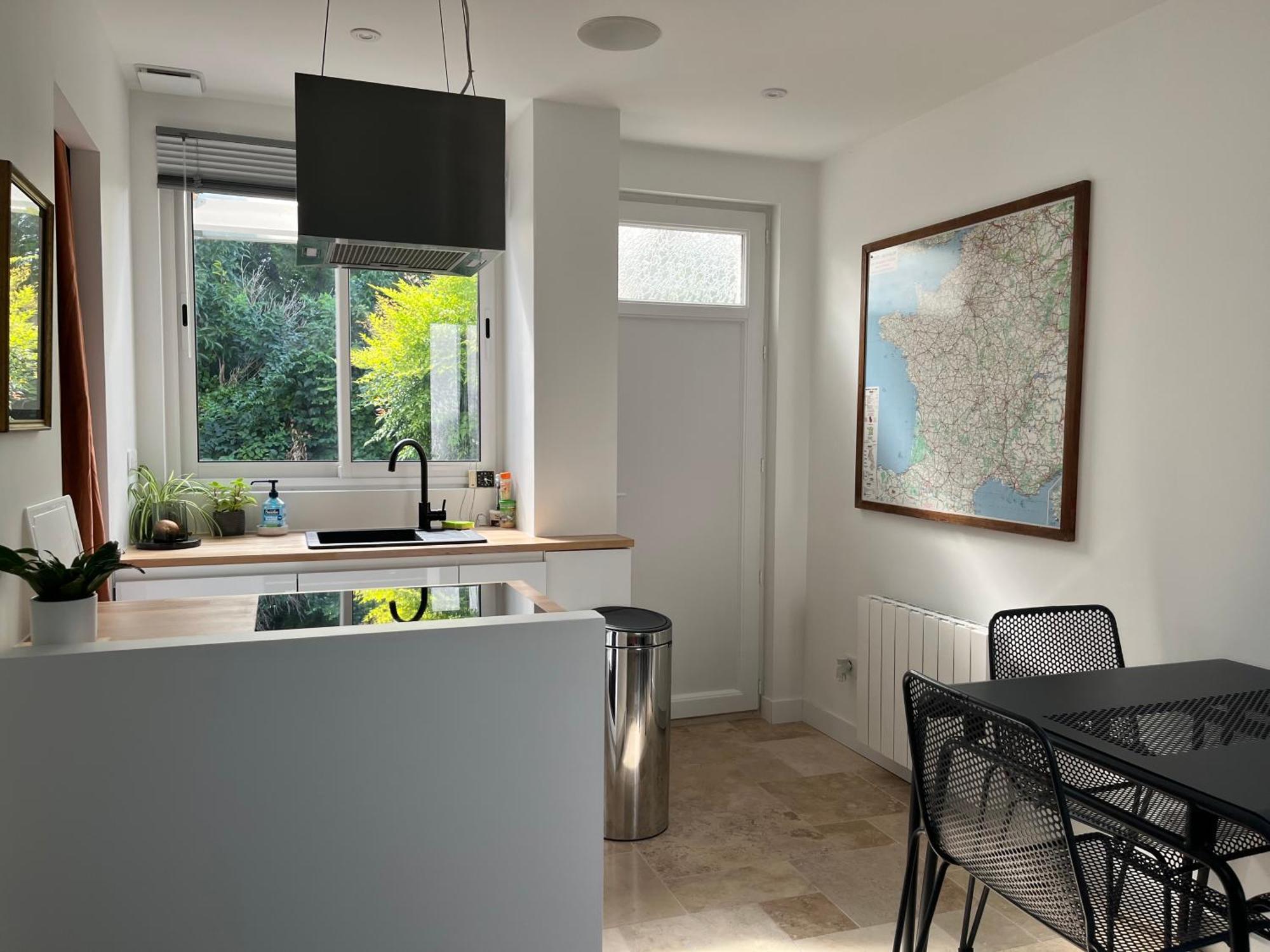 Loft Avec Terrasse Et Jardin Apartment Angouleme Bagian luar foto